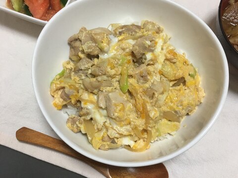 どこを食べても幸せ～♪鶏ももゴロゴロな親子丼♡